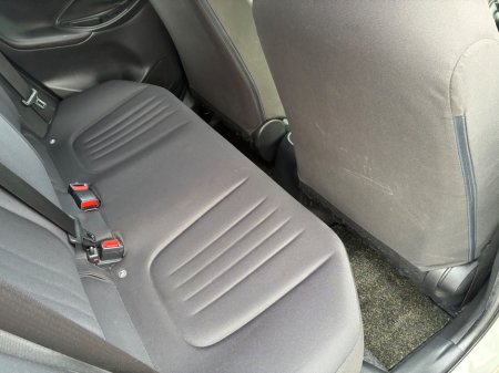 2021 Toyota Yaris - photo 11