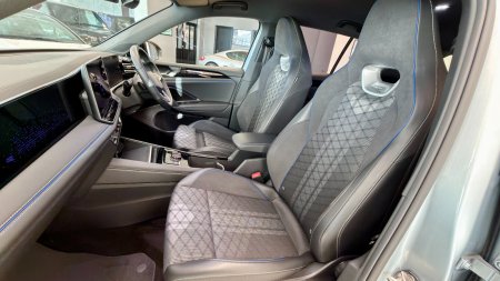 2025 Volkswagen Tiguan - photo 12