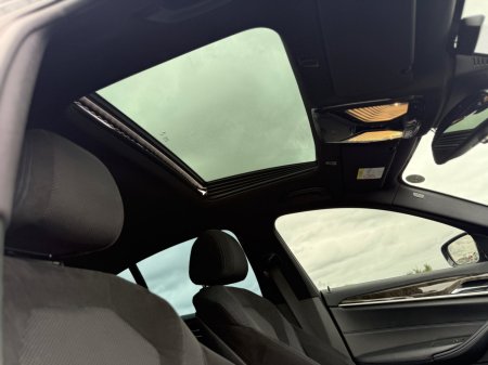 2017 BMW 5-Series - photo 14