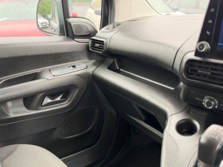 2021 Peugeot Partner - photo 13