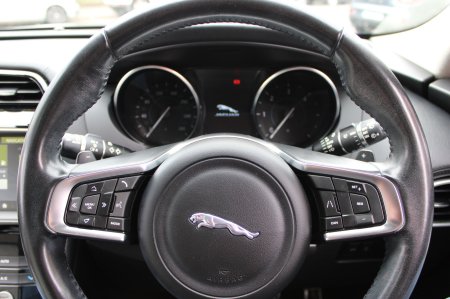 2019 Jaguar F-Pace - photo 14