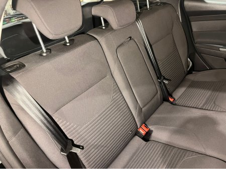 2016 Ford Focus - photo 16