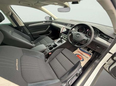 2019 Volkswagen Passat - photo 4