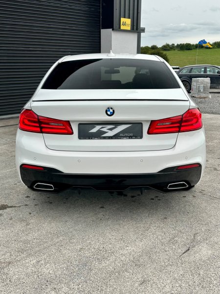 2017 BMW 5-Series - photo 16