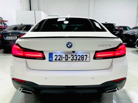 2022 BMW 5-Series - photo 7