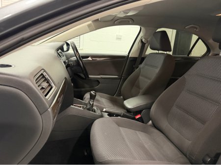 2016 Volkswagen Jetta - photo 30