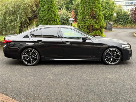 2022 BMW 5-Series - photo 8