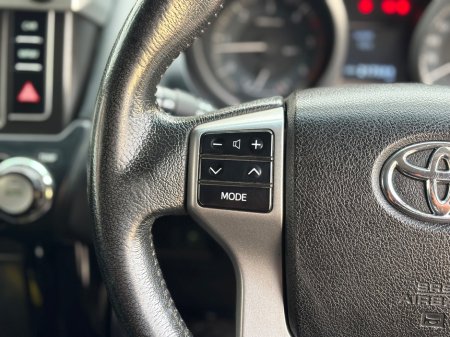 2017 Toyota Land Cruiser - photo 20