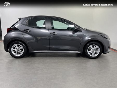 2023 Toyota Yaris - photo 3