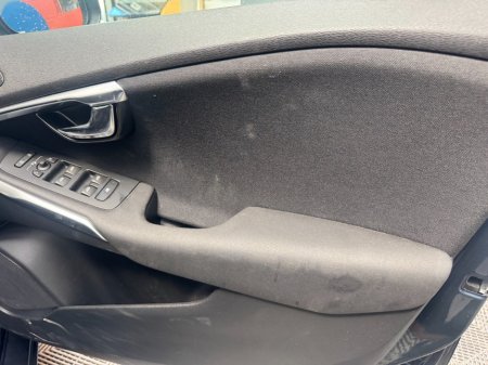 2018 Volvo V40 - photo 13