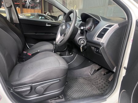 2012 Hyundai i20 - photo 9