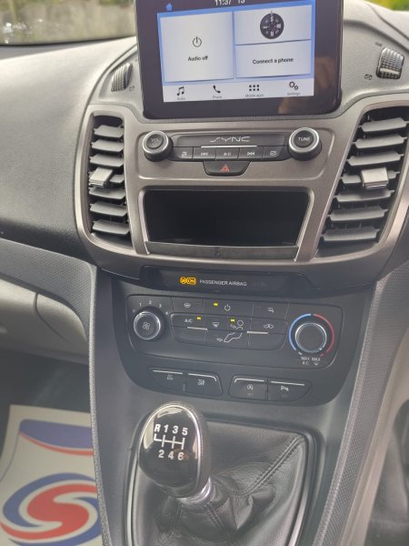 2020 Ford Transit - photo 8