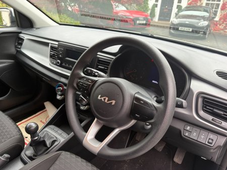 2021 Kia Rio - photo 16