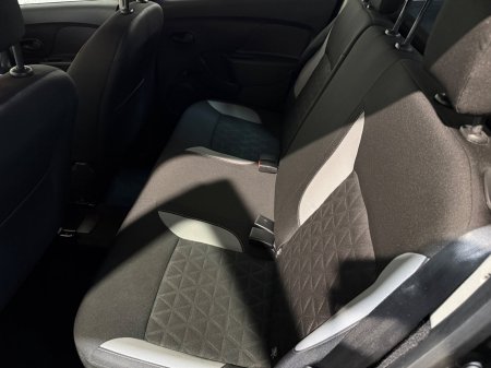 2014 Dacia Sandero Stepway - photo 12