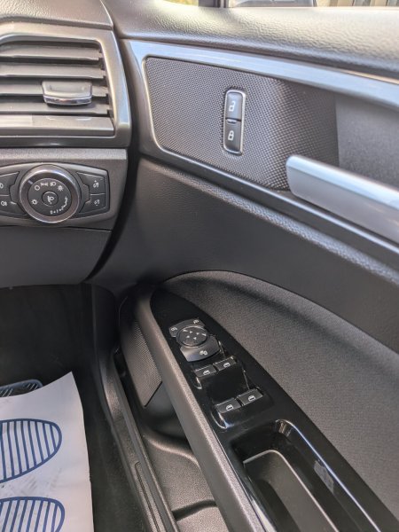 2020 Ford Mondeo - photo 22