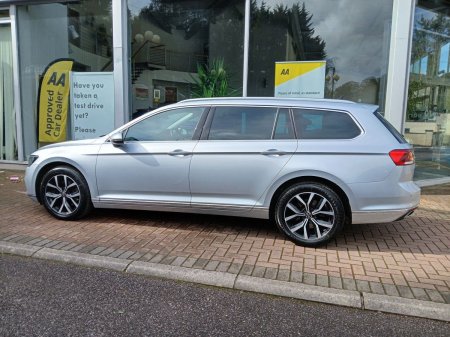 2022 Volkswagen Passat - photo 3