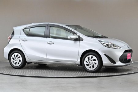 2021 Toyota Aqua - photo 12