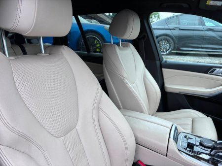 2020 BMW X5 - photo 5