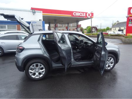 2025 Jeep Avenger - photo 13