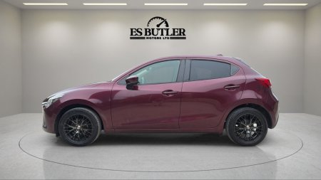 2016 Mazda Demio - photo 2