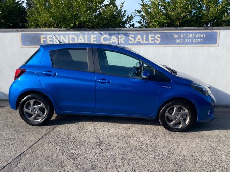2015 Toyota Yaris - photo 2