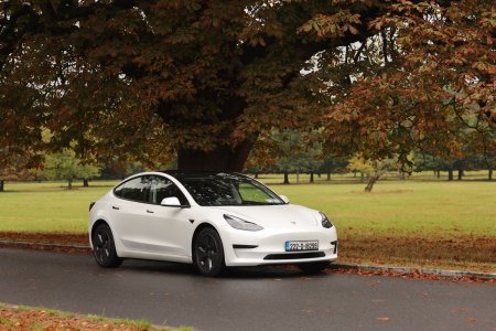 2022 Tesla Model 3 RWD