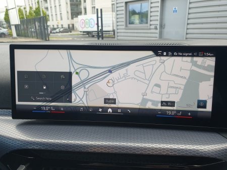 2025 BMW 3-Series - photo 24