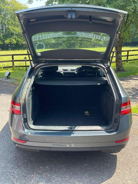 2018 Skoda Superb - photo 4