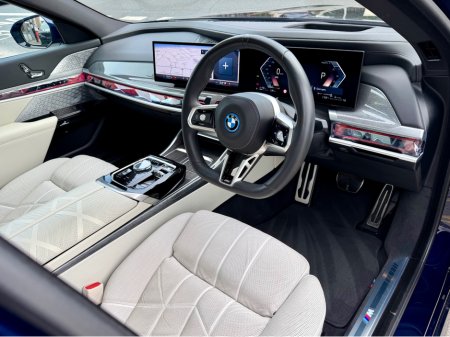 2023 BMW 7-Series - photo 25