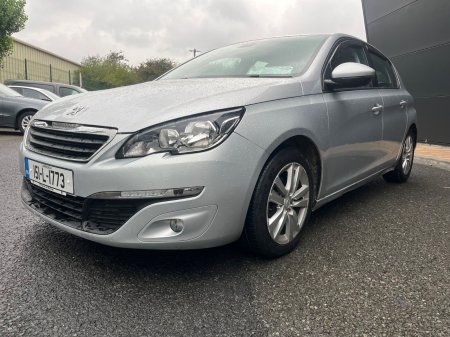 2015 Peugeot 308 - photo 2
