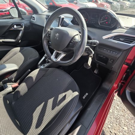 2017 Peugeot 208 - photo 16