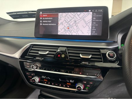 2021 BMW 5-Series - photo 17