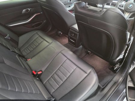 2022 BMW 3-Series - photo 10