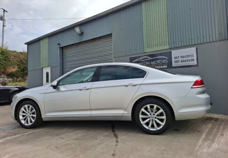 2017 Volkswagen Passat - photo 2