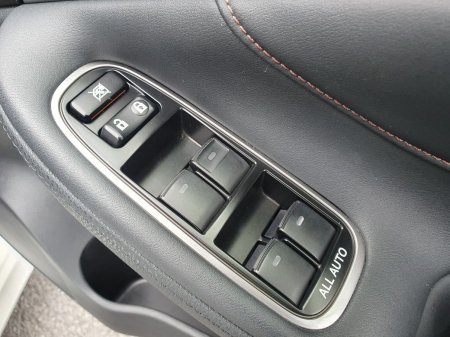 2013 Toyota Crown - photo 15