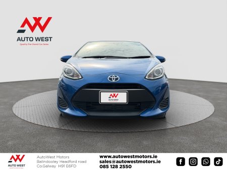 2018 Toyota Aqua - photo 2