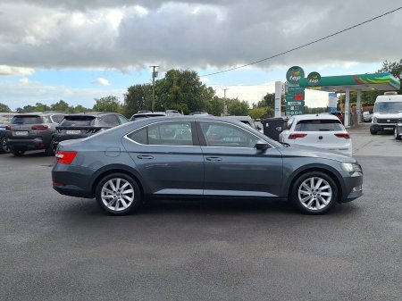 2019 Skoda Superb - photo 2