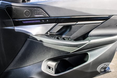 2025 BMW 5-Series - photo 26