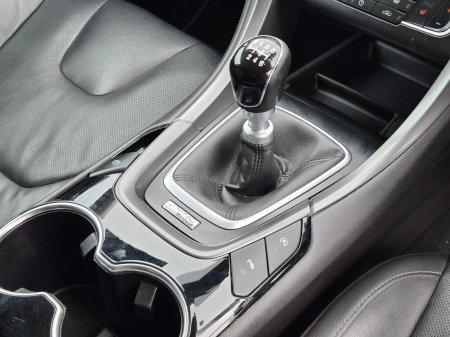 2015 Ford Mondeo - photo 28