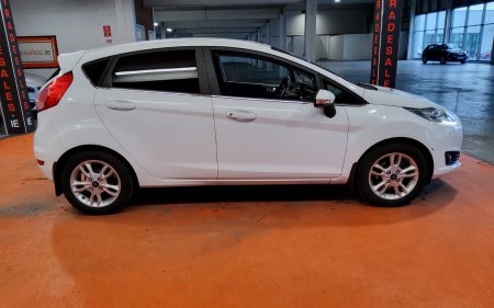 2015 Ford Fiesta - photo 5