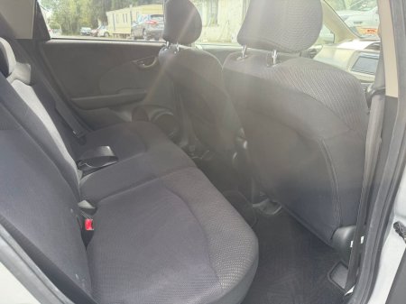 2011 Honda Fit - photo 18