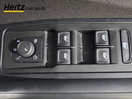 2024 Volkswagen T-Roc - photo 18