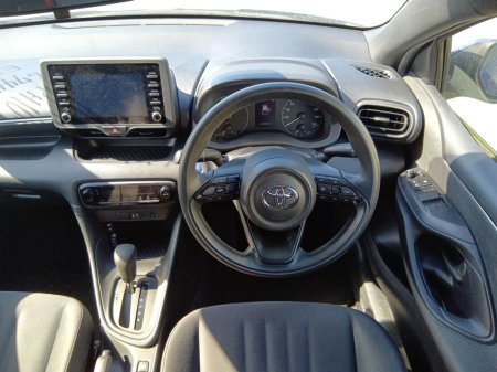 2021 Toyota Yaris - photo 7