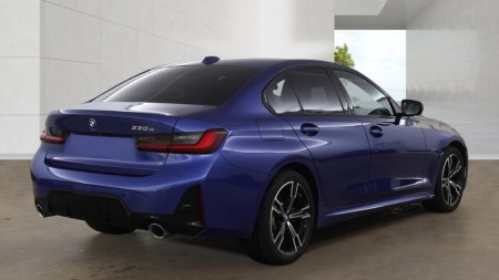 2023 BMW 3-Series - photo 3