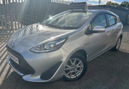 2019 Toyota Aqua - photo 2