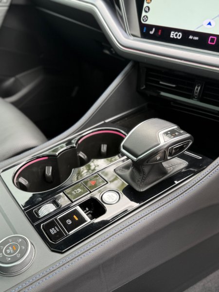 2024 Volkswagen Touareg - photo 36