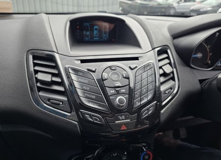2015 Ford Fiesta - photo 16