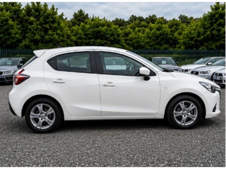2015 Mazda Demio - photo 3