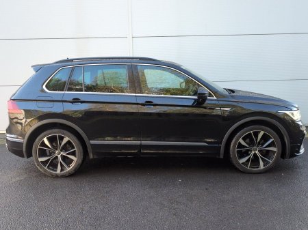 2023 Volkswagen Tiguan - photo 2