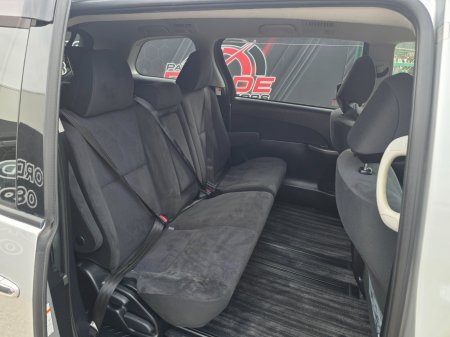 2015 Toyota Estima - photo 7